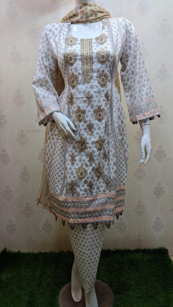 Khaadi frok D#8 |best quality lawn fabric with beautiful printed sheffon dupatta